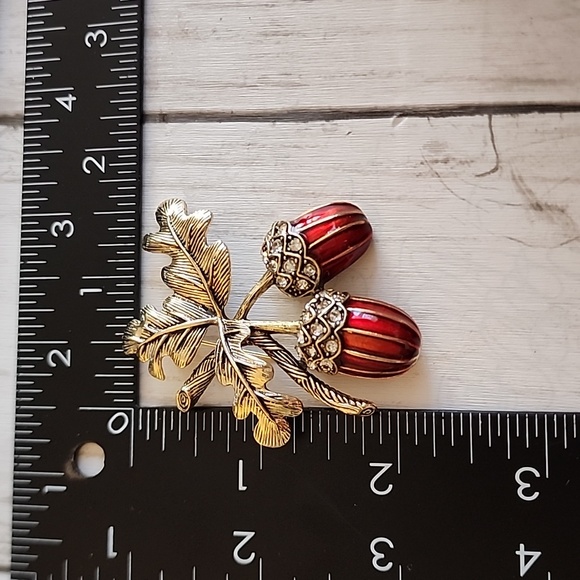Acorn Brooch  with ANTIQUE finish  Oak Leaves BRB - Picture 5 of 5